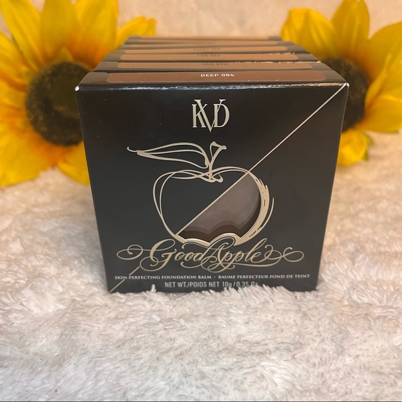 KAT Von D Foundation Balm - Picture 2 of 5